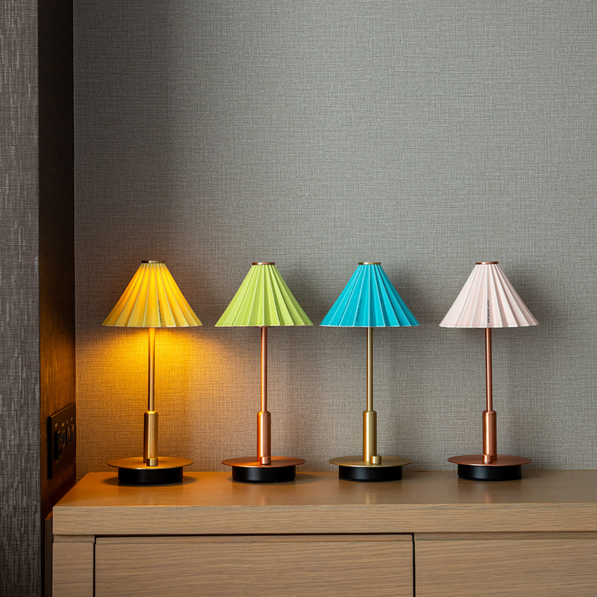 ORIGAMI Lamp Portable Brass – LOIS the Store ORIGAMI Lamp Portable Brass – LOIS the Store